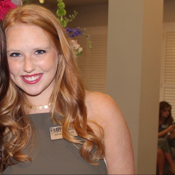 Meet your Posher, Julia - Picture 1 of 1